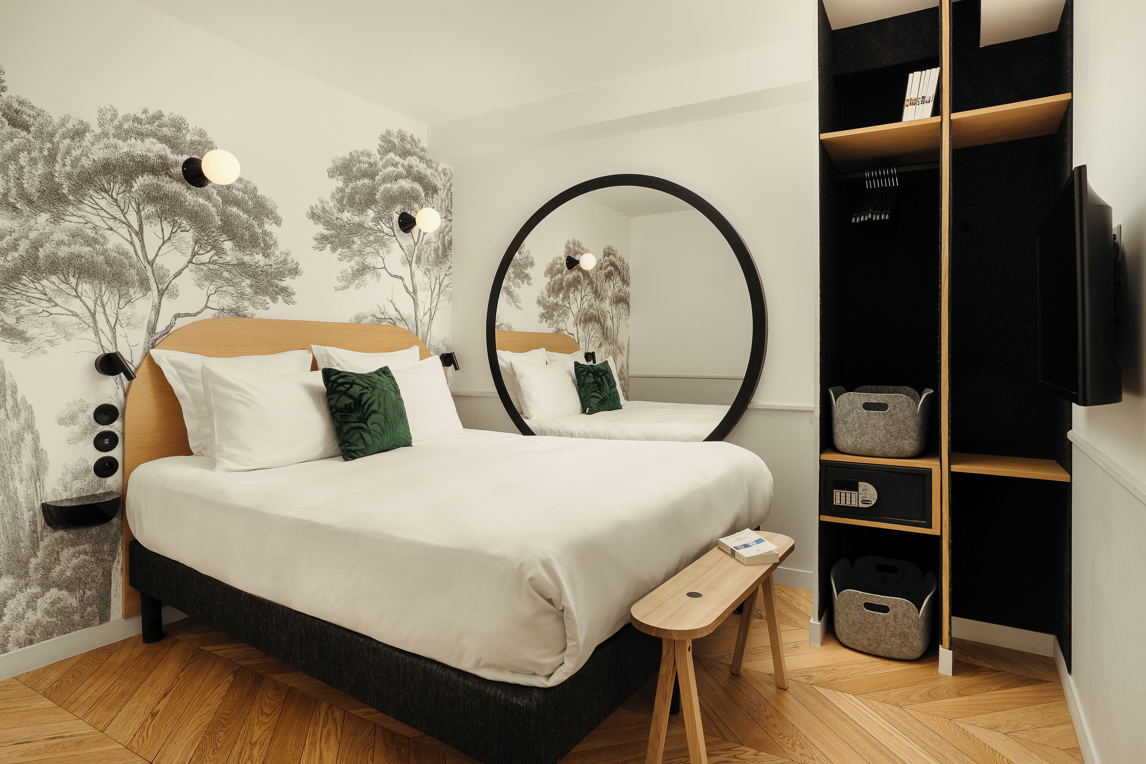 1-br classic apartment | 1 bedroom, premium bedding, in-room safe, blackout curtains