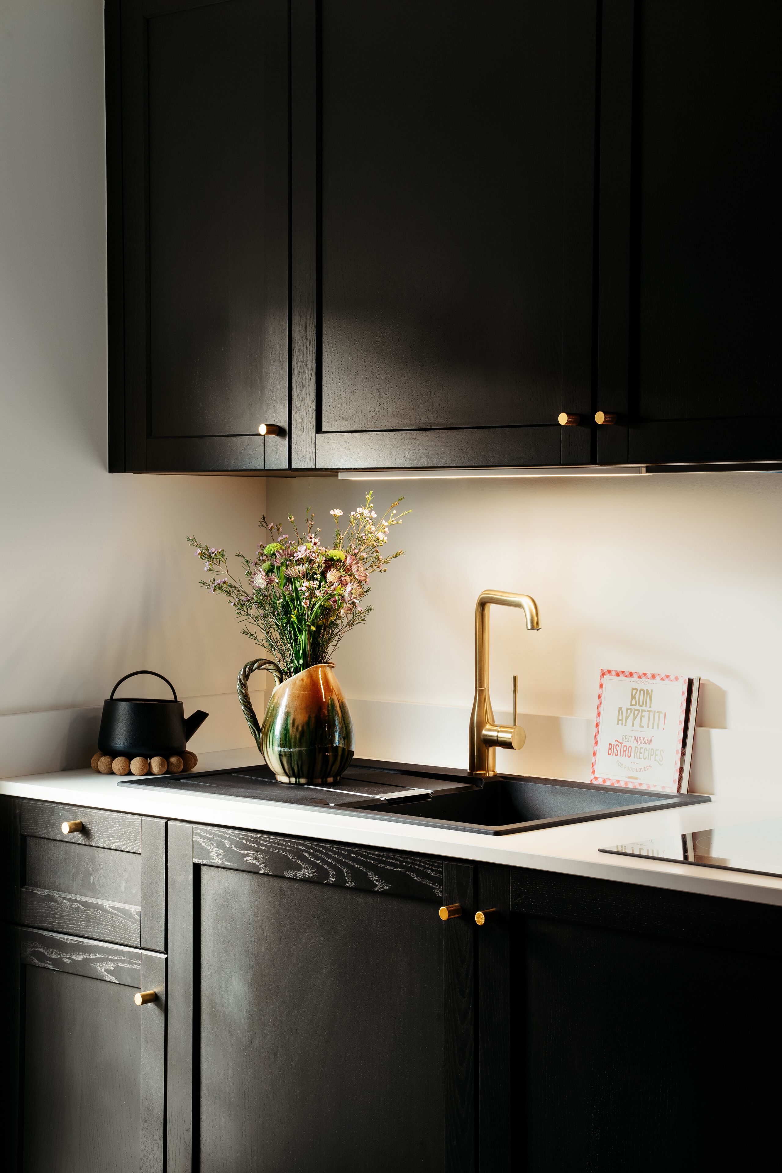 espresso maker, coffee/tea maker, electric kettle, dining tables