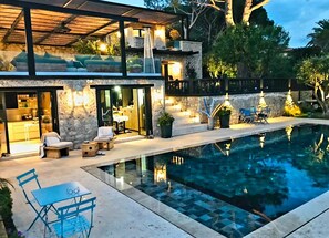 Outdoor pool, a heated pool - Villa Cannes 7 mn des plages (Cannes)