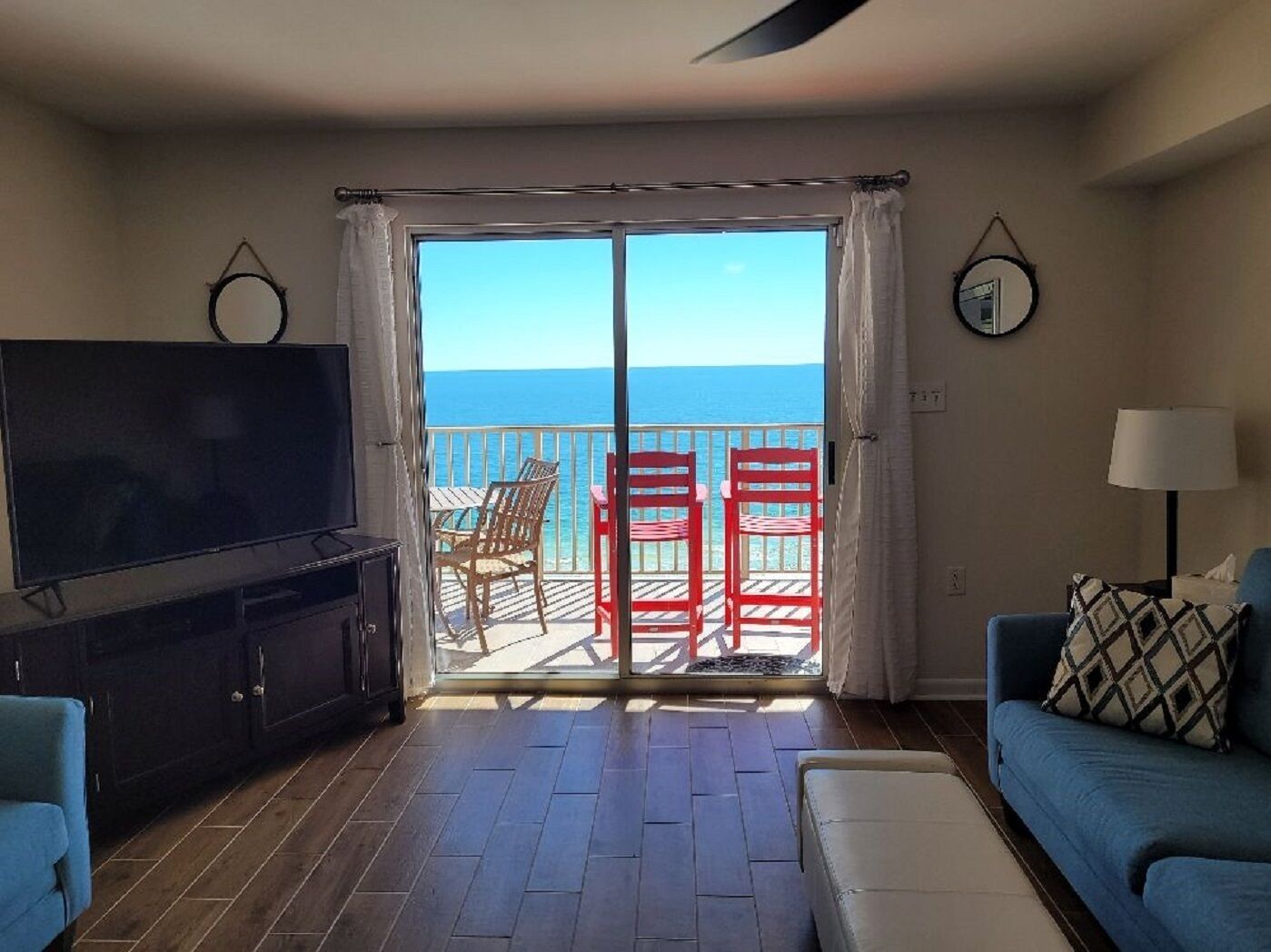 Smart TV, DVD player