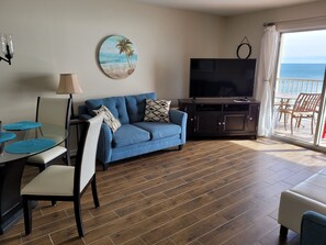 Smart TV, DVD player - Penthouse at Paradise 9th Floor (Orange Beach)