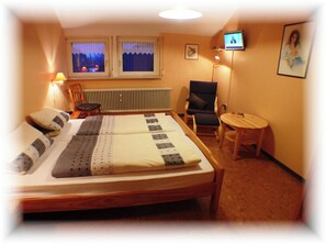 2 Schlafzimmer, Bügeleisen/Bügelbrett, kostenloses WLAN, Bettwäsche