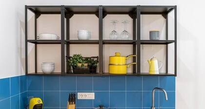 Stylish apartment with an arty touch Fast WiFi