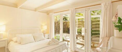 3 slaapkamers, een bureau, een strijkplank/strijkijzer, wifi