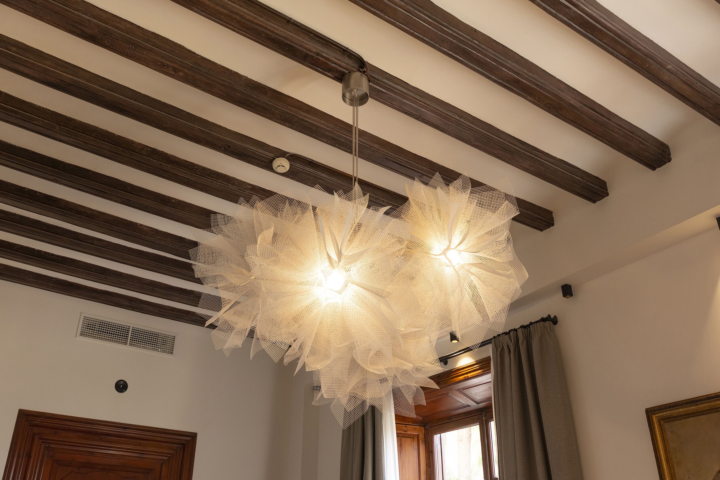 32-inch tv with digital channels