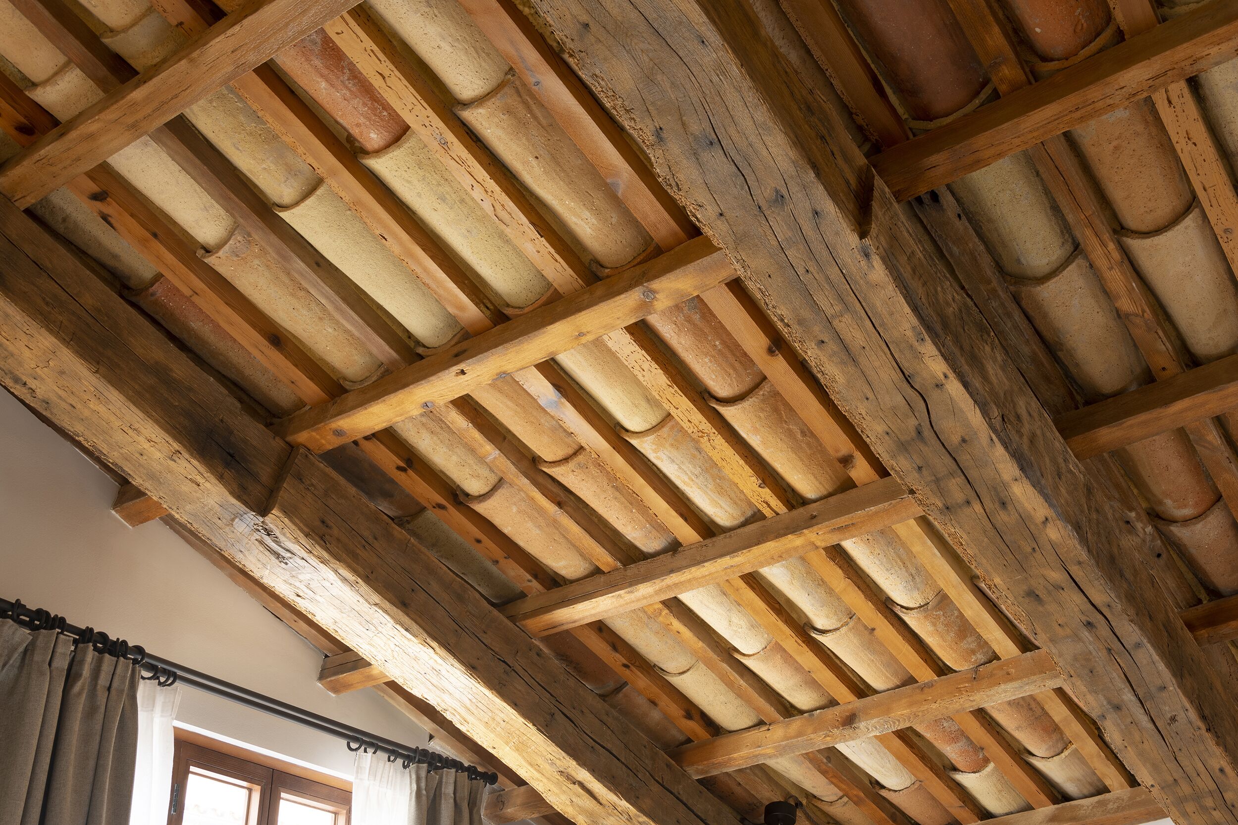 deluxe double room | 1 bedroom, minibar, in-room safe, individually furnished