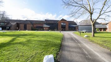 Apartment, Multiple Beds | Exterior