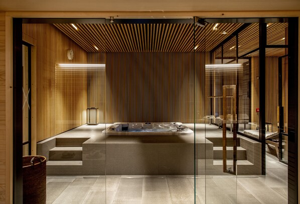 Phòng trị liệu đôi, trị liệu toàn thân, massage đá nóng, massage mô sâu 