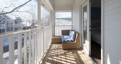 Relax in a Spacious 3 Bedroom + Office- Mud Island/Downtown