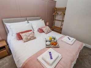 3 habitaciones, decoración personalizada y muebles diferentes