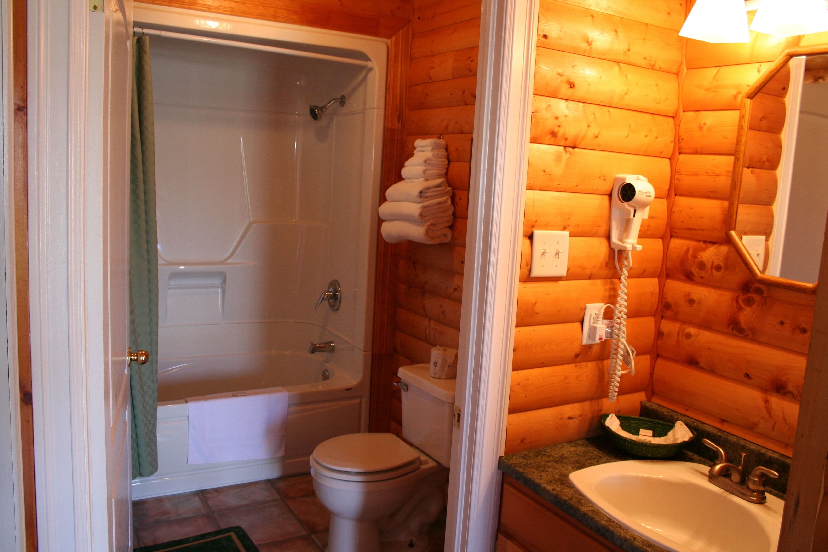 Separate tub and shower, jetted tub, hair dryer, towels