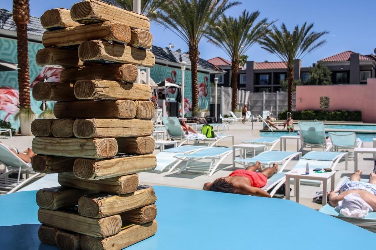 Haven of Rest and Relaxation! 3 Fantastic Units, Onsite Dining & Entertainment!
