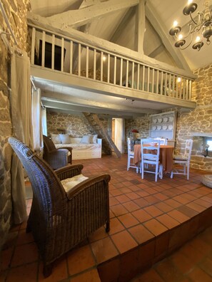 مدفأة، كُتُب