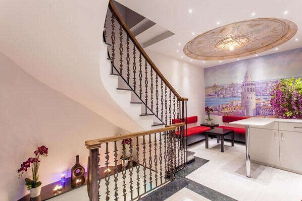 Reception - Taksim Sem House (Istanbul)