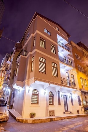 Exterior - Taksim Sem House (Istanbul)