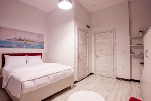 Deluxe Room | In-room safe, iron/ironing board, free WiFi, bed sheets - Taksim Sem House (Istanbul)