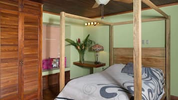 4 bedrooms, travel crib, free WiFi, bed sheets