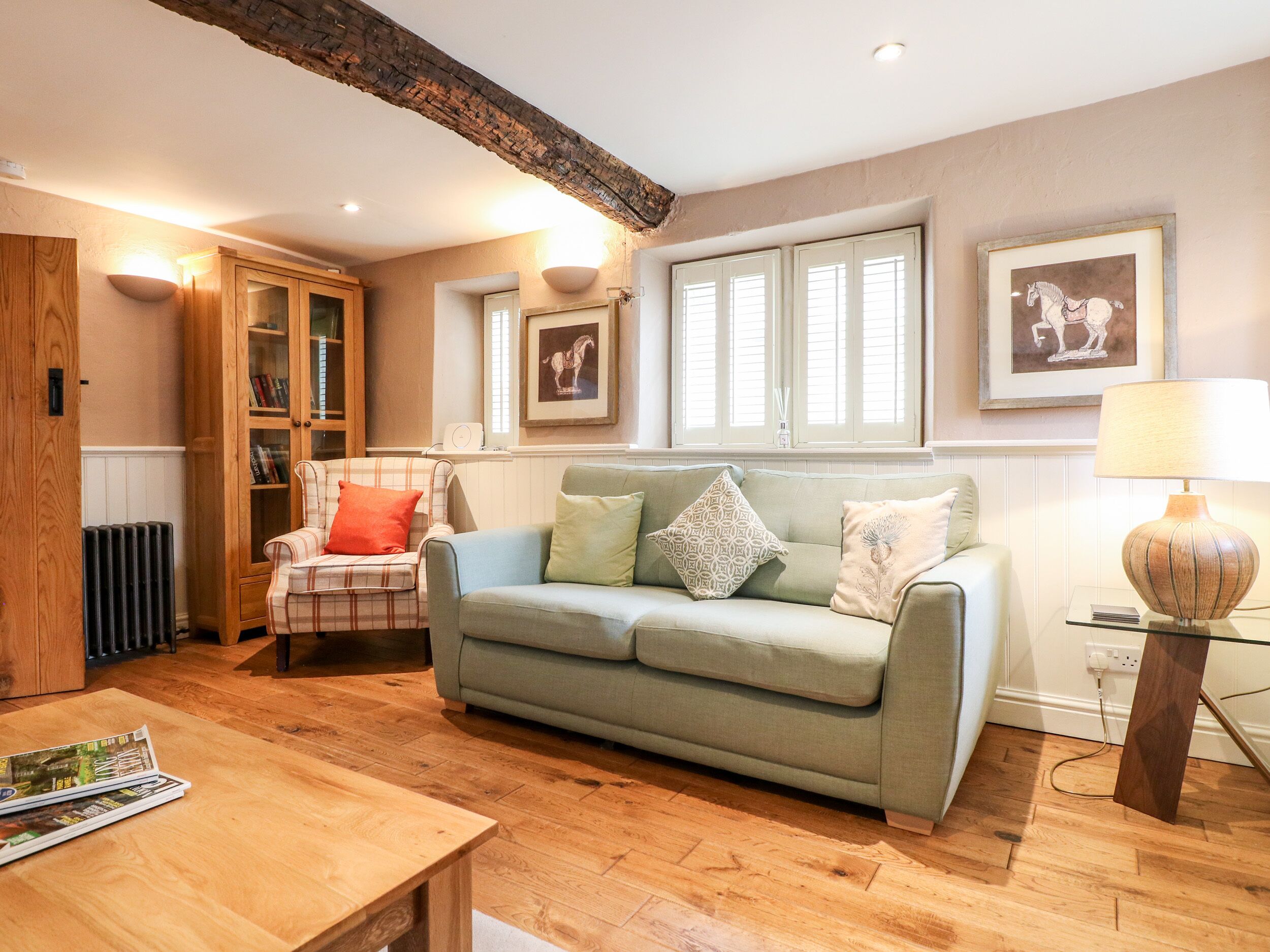 Cottage | Living room | TV