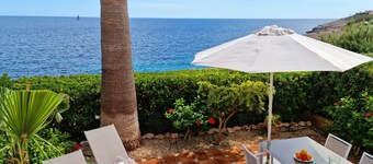 A little paradise, right by the sea