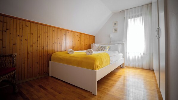 3 habitaciones, tabla de planchar con plancha y wifi gratis