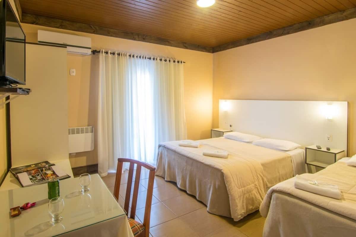 Habitación triple Deluxe | Escritorio y wifi gratis