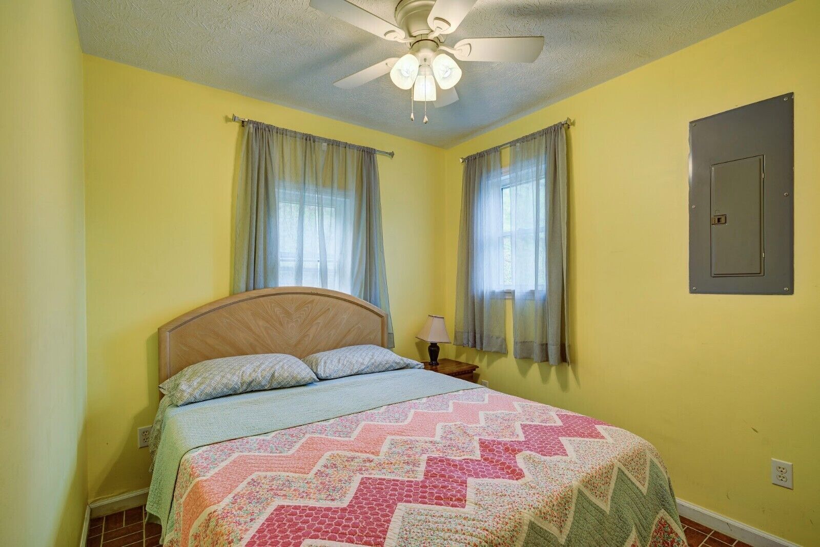 2 bedrooms, WiFi, bed sheets