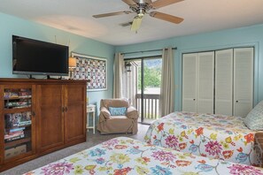 2 bedrooms, iron/ironing board, bed sheets - Fairway Villa 1406 at Rumbling Bald (Lake Lure)