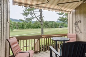 Property grounds - Fairway Villa 1406 at Rumbling Bald (Lake Lure)