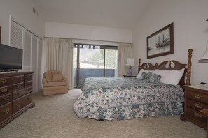 2 slaapkamers, een strijkplank/strijkijzer, internet, beddengoed