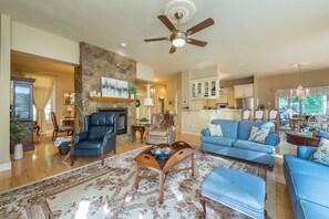 Téléviseur, foyer, lecteur de DVD