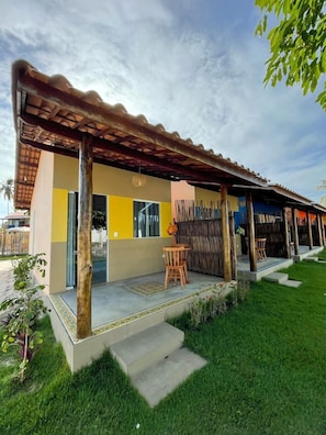 Twin Room | Minibar, individually decorated, desk, laptop workspace