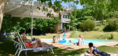 Gite de Groupe 400 m2 BRUNIQUEL 15- 19 personnes