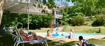 Gite de Groupe 400 m2 BRUNIQUEL 15- 19 persons