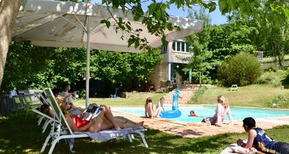 Gite de Groupe 400 m2 BRUNIQUEL 15- 19 personnes