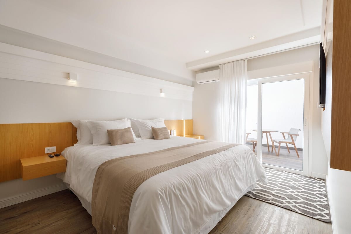 1 habitación, ropa de cama de alta calidad y minibar