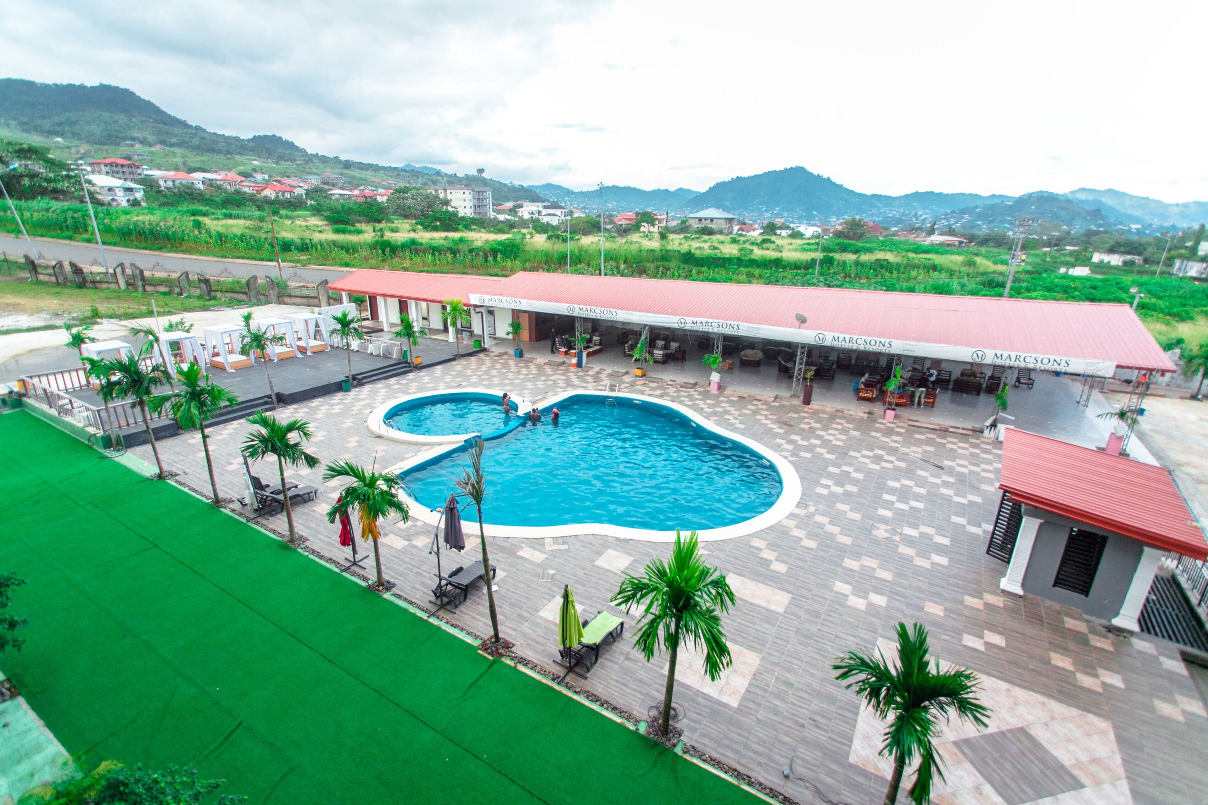 Außenpool, Cabañas (kostenlos), Liegestühle