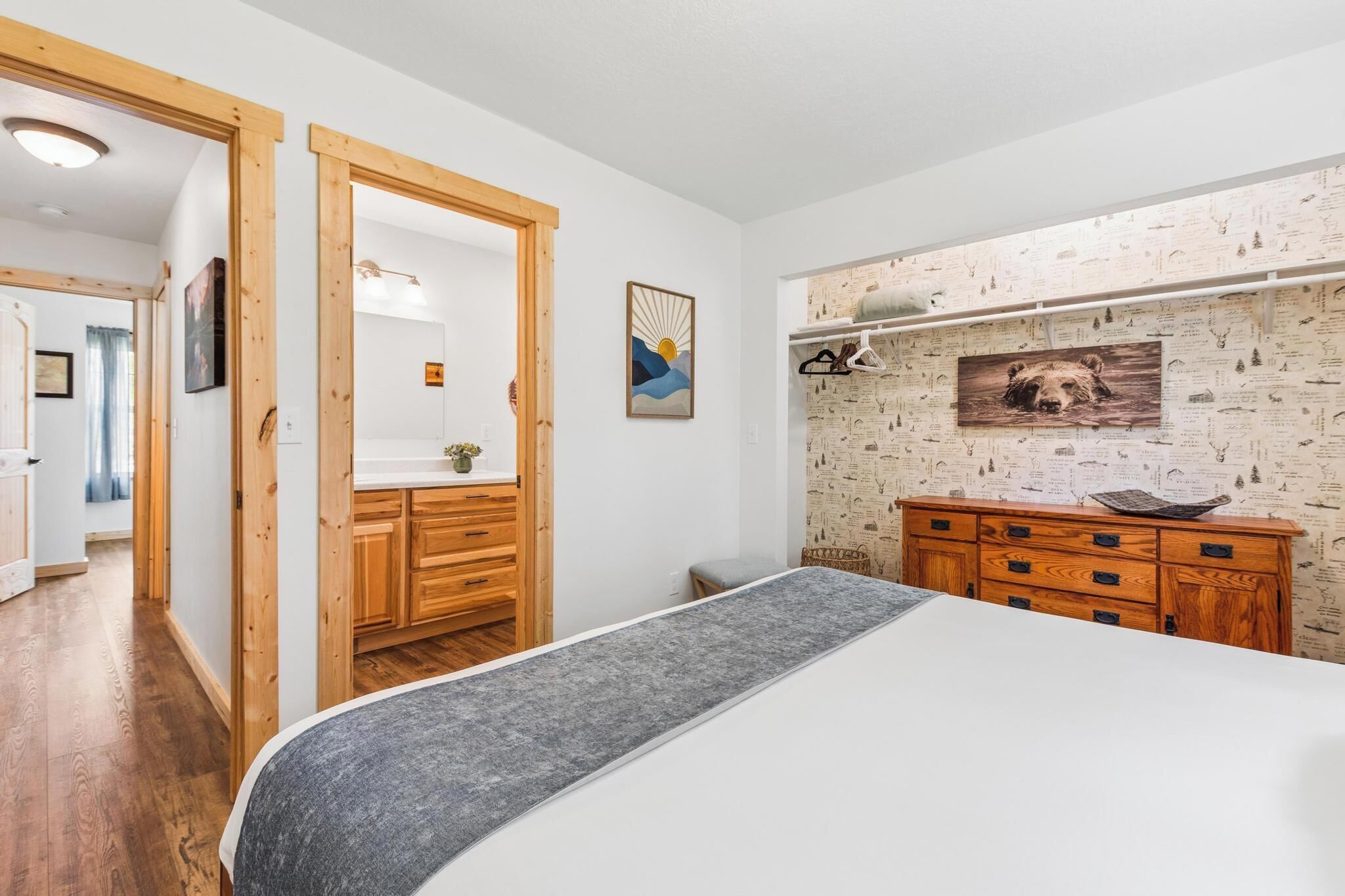 2 bedrooms, iron/ironing board, free WiFi, bed sheets