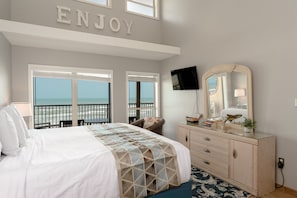 3 bedrooms, iron/ironing board, internet, bed sheets