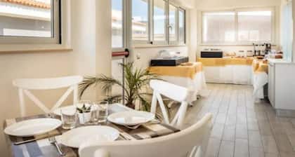 B&B with double, triple rooms and vacation home 50 meters from the sea