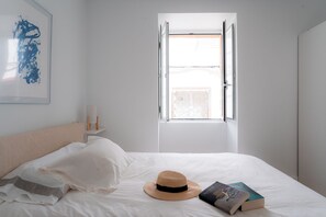 6 bedrooms, WiFi