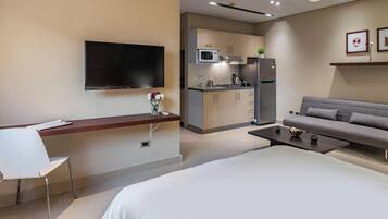 Studio | Minibar, brankas, meja kerja, dan Wi-Fi gratis