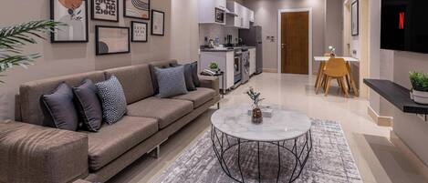 Minibar, caja de seguridad en la habitación, escritorio y wifi gratis