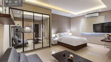 Studio | Minibar, in-room safe, desk, free WiFi