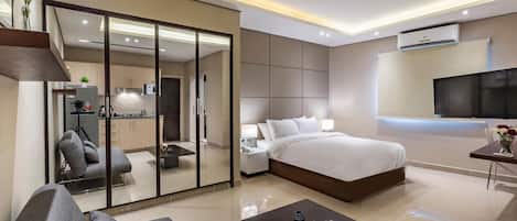 Studio | Minibar, in-room safe, desk, free WiFi