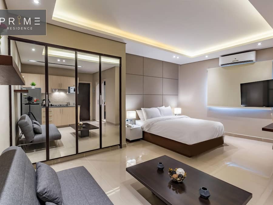 Minibar, in-room safe, desk, free WiFi