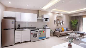 Minibar, in-room safe, desk, free WiFi