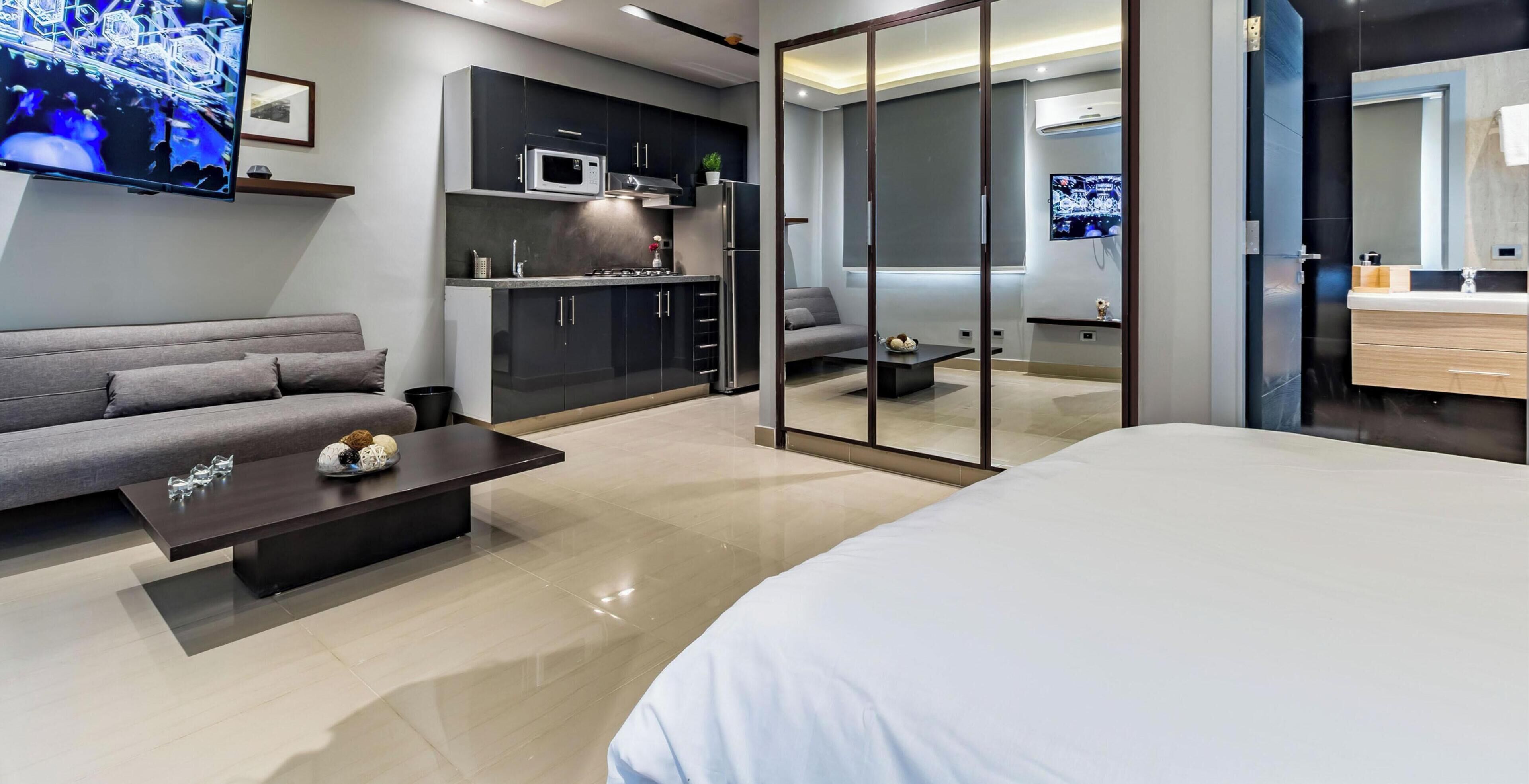 Studio | Minibar, in-room safe, desk, free WiFi