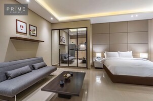 Minibar, caja de seguridad en la habitación, escritorio y wifi gratis 