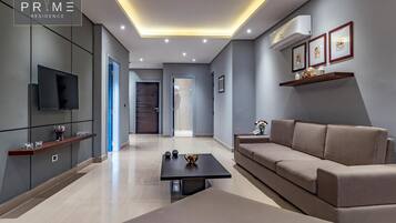 Minibar, coffres-forts dans les chambres, bureau, Wi-Fi gratuit