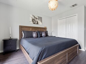 3 bedrooms, iron/ironing board, travel cot, free WiFi